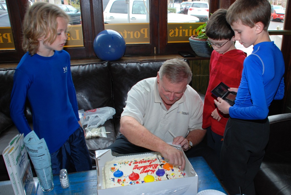 2009-01-25-40 NANA-HI 60TH BD40.jpg
